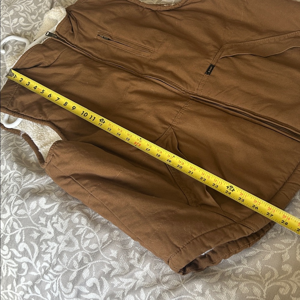Lee Men's Brown Sherpa-Lined Vest with Cream Lining - Picture 10 of 10